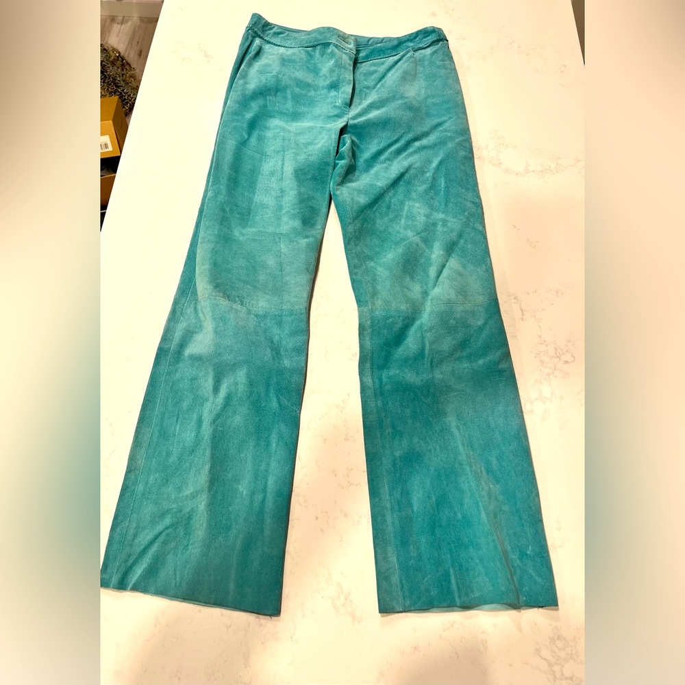SUEDE BCBG MAXAZARIA Turquoise Pants, Size 2